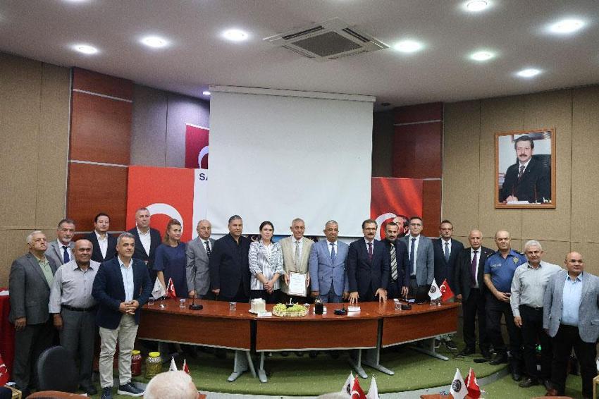Salihli Kirazı, Odun Köftesi, Kula Leblebisi ve Gökeyüp Çömleği’nden sonra Salihli'nin Sultani Üzüm Pekmezi tescillendi