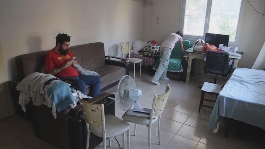 Türkiye günlerce onu konuşmuştu: Deprem sonrası hayattan kopan Barış Özbay'ın acı hikayesi: 3 aylık tedavinin ardından yine eve kapanıp telefon bağımlısı oldu!
