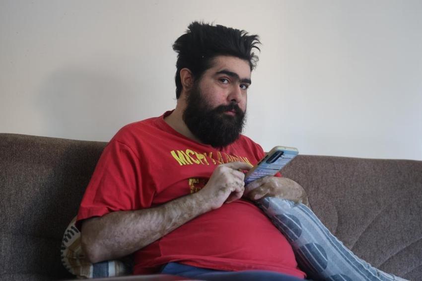 Türkiye günlerce onu konuşmuştu: Deprem sonrası hayattan kopan Barış Özbay'ın acı hikayesi: 3 aylık tedavinin ardından yine eve kapanıp telefon bağımlısı oldu!