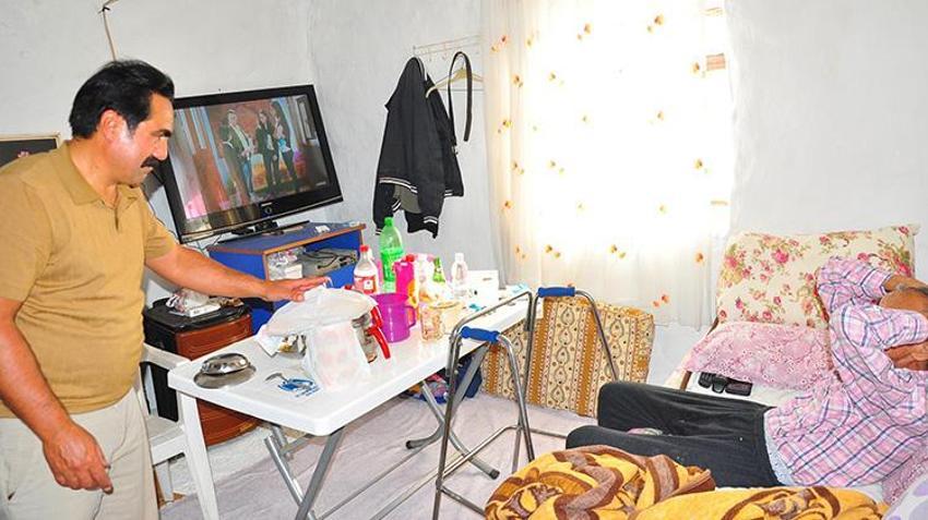 Manisalı muhtarın yürek ısıtan hizmeti: Anneleri için başlatmıştı, 6 köye birden ulaştı!