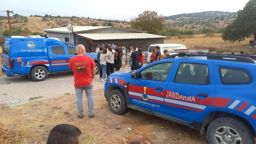 Manisa'da dehşete düşüren olay! Evli çift, evlerinde tabancayla vurularak öldürülmüş halde bulundu