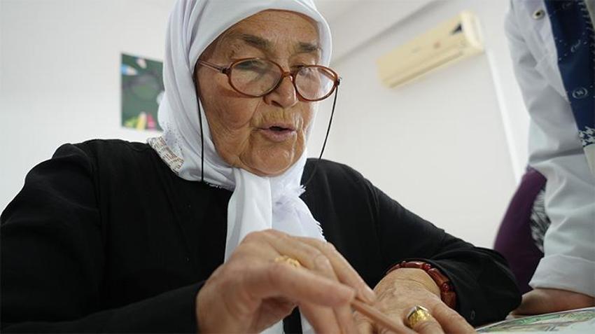 72 yaşında çocukluk hayalini gerçeğe dönüştürdü