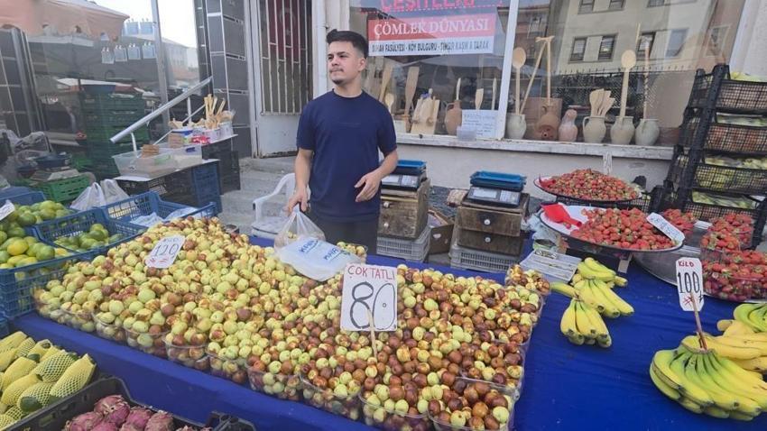 Bu meyve Kütahya’da yok satıyor! Faydalarını duyan pazara koşuyor: Kilosu 120 TL