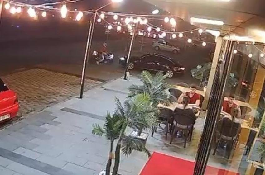 Kayseri'de ilginç kaza: Kendisine yol veren araca çarptı!