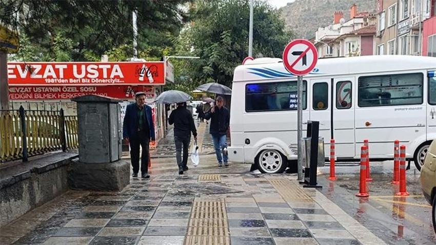 Meteoroloji uyardı, sağanak geldi: Afyonkarahisar yeni haftaya yağışla başladı