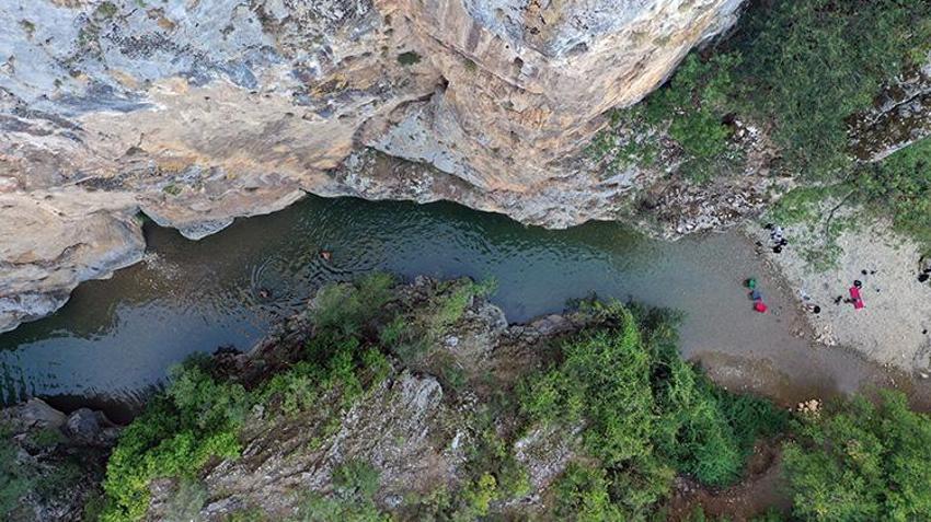 Kastamonu'da derinliği 100 metreyi buluyor: Gizli kalmış o kanyon akın akın ziyaretçi ediyor!