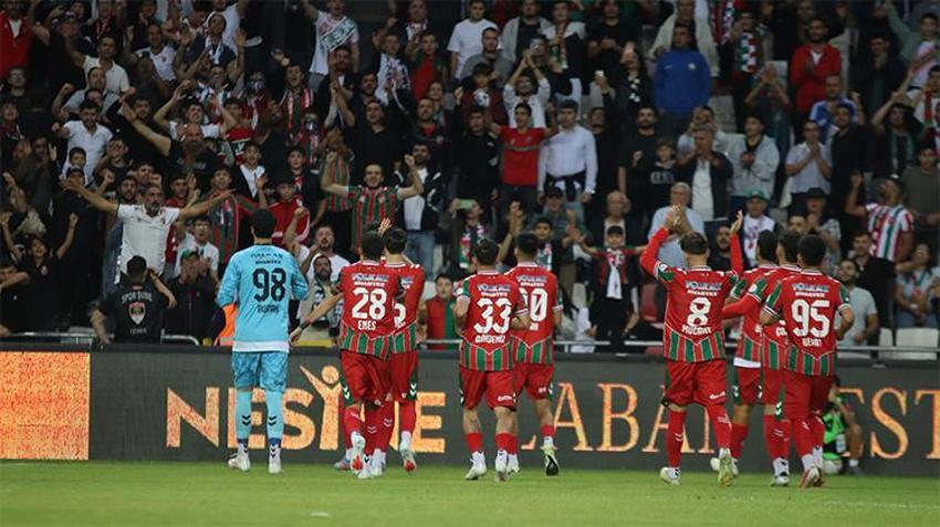 Karşıyaka’da deprem: 4 Haftalık fatura Basatemür’e Kesildi, istifa geldi!