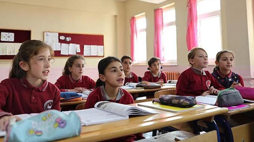 29 EYLÜL OKULLAR TATİL Mİ? Bugün okul var mı, MEB ve valiliklerden açıklama geldi mi?