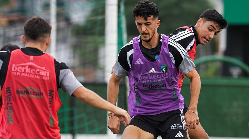 Kocaelispor'da Selçuk İnan, Okan Buruk'u arayıp transferi bitirdi