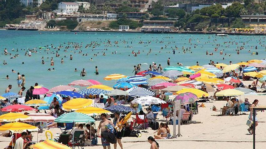 Çeşme’de yaz sezonunda oteller doldu taştı! Doluluk yüzde 100’e yaklaştı: Şimdi hedef 12 ay turizm