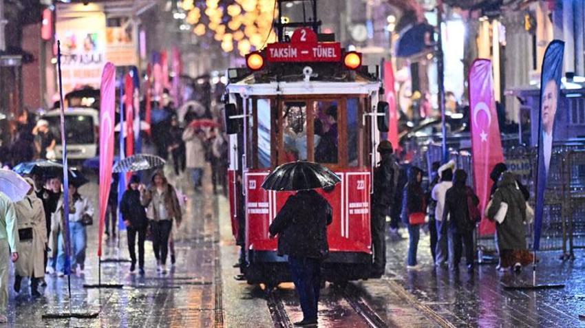 Sağanak yağış ve fırtına kuvvetli geliyor! Meteoroloji ve İstanbul Valiliği uyardı