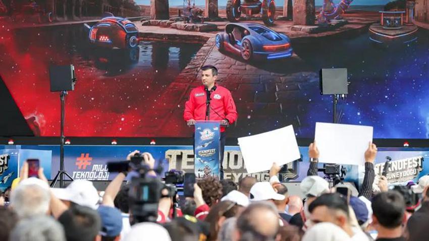 Şanlıurfa’da TEKNOFEST heyecanı! Selçuk Bayraktar'dan gençlere önemli mesaj: TEKNOFEST bir öz güven devrimidir