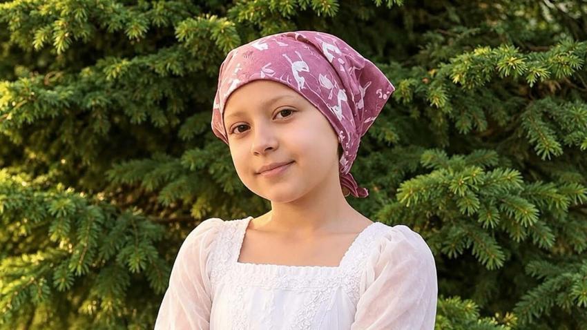 Aydın'da acı ölüm! 9 yaşındaki Ada, balonlarla son yolculuğuna uğurlandı
