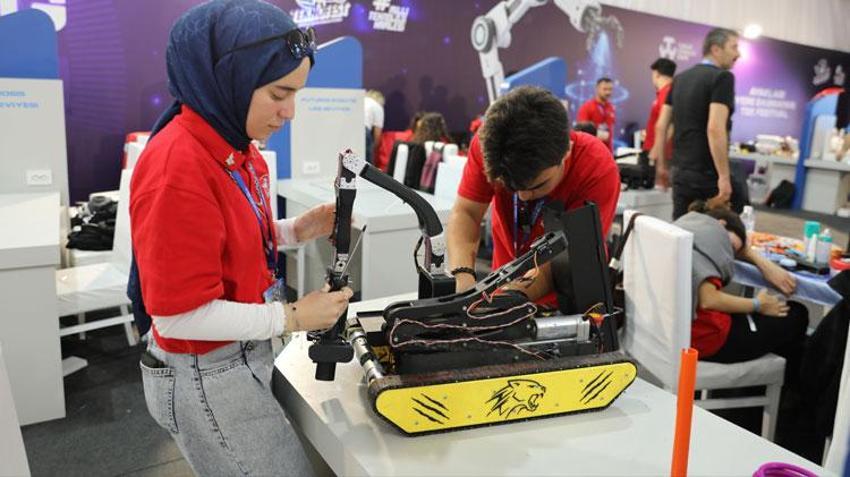 Şanlıurfa’da TEKNOFEST heyecanı! Yerli ve milli DENEYAP kart ile görev aracı geliştirdiler