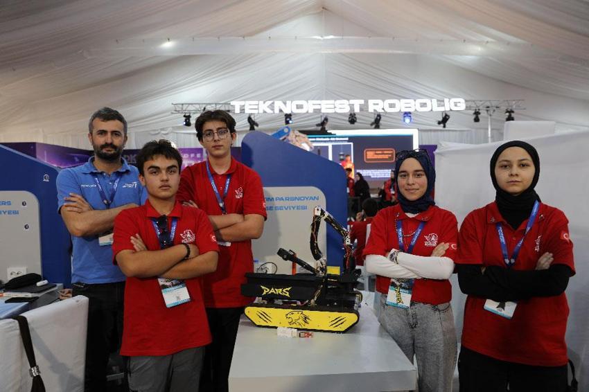 Şanlıurfa’da TEKNOFEST heyecanı! Yerli ve milli DENEYAP kart ile görev aracı geliştirdiler