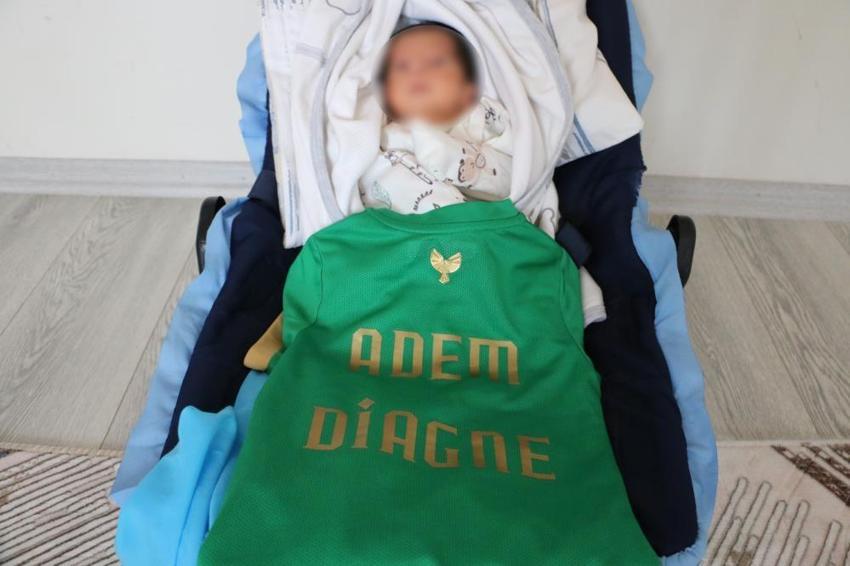 Amedspor yaptı, oğluna Mbaye Diagne ismini verdi