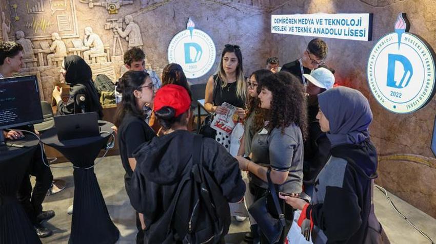 Şanlıurfa'da TEKNOFEST coşkusu! Demirören Medya standı ilgi odağı oldu
