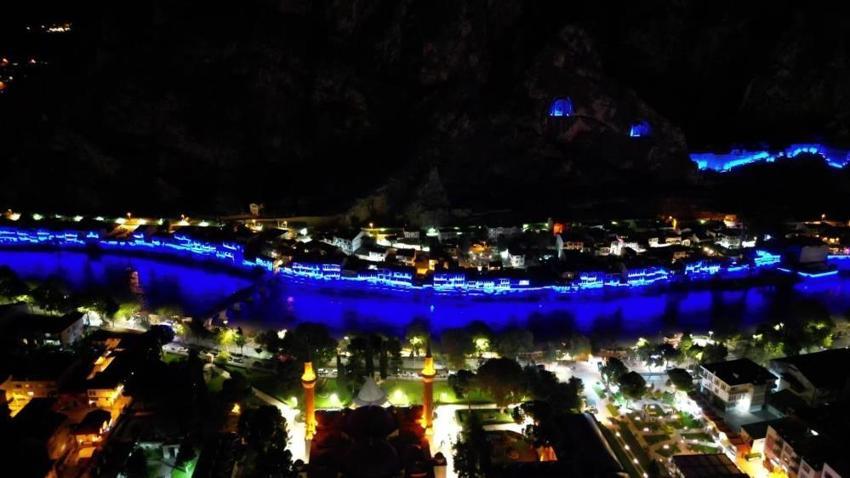 Amasya'da 'rüya şehir' projesi: Harşena Dağı ve Yalıboyu Evleri'nin ışıklandırma sistemi yenilendi!