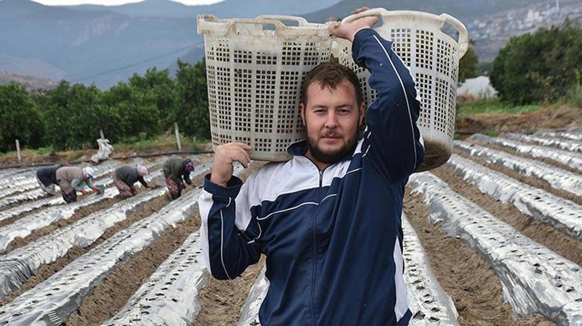 Kurumsal kariyeri bıraktı, ata toprağına döndü:Menemen'in tek sertifikalı organik üreticisi oldu
