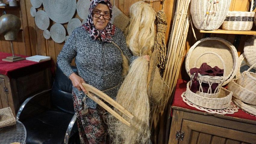 Fatih'in gemilerini yürüten asırlık urgan zanaatın son temsilcisi 'Raife usta'