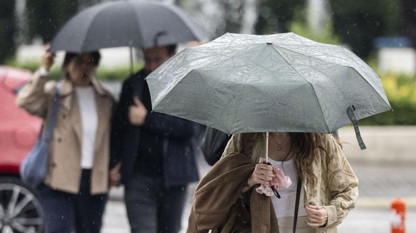 Sağanak yağış ve fırtına kuvvetli geliyor! Meteoroloji'den 4 il için sarı kodlu uyarı
