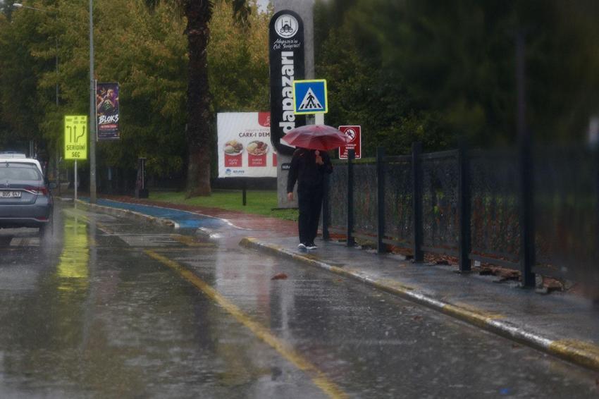 Sağanak yağış ve fırtına kuvvetli geliyor! Meteoroloji'den 4 il için sarı kodlu uyarı