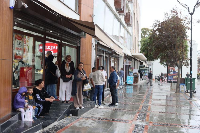 Sağanak yağış ve fırtına kuvvetli geliyor! Meteoroloji'den 4 il için sarı kodlu uyarı