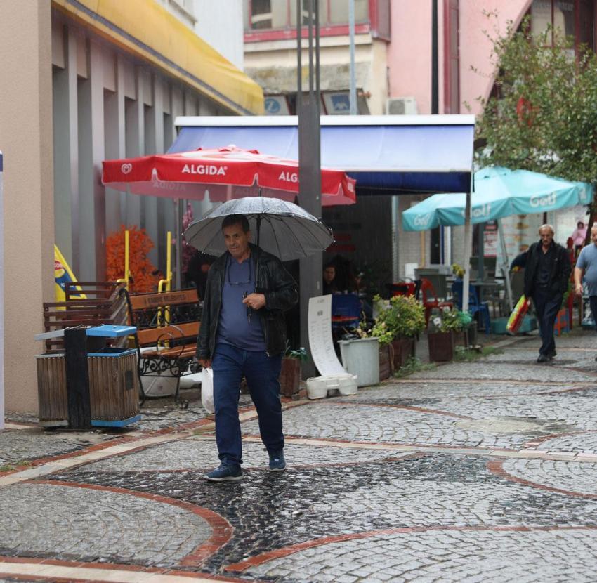 Sağanak yağış ve fırtına kuvvetli geliyor! Meteoroloji'den 4 il için sarı kodlu uyarı