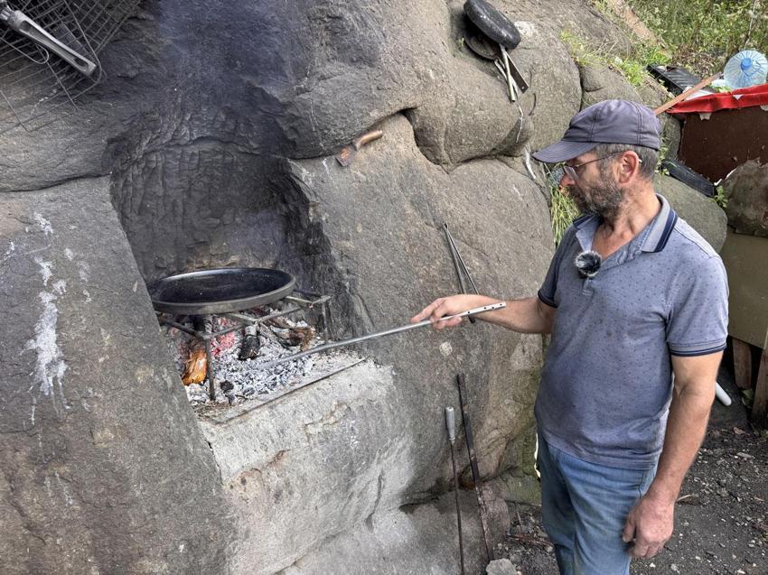 Bartın'ın coğrafi işaretli taş sacı 'pizza taşı' olarak İtalya'ya gönderildi