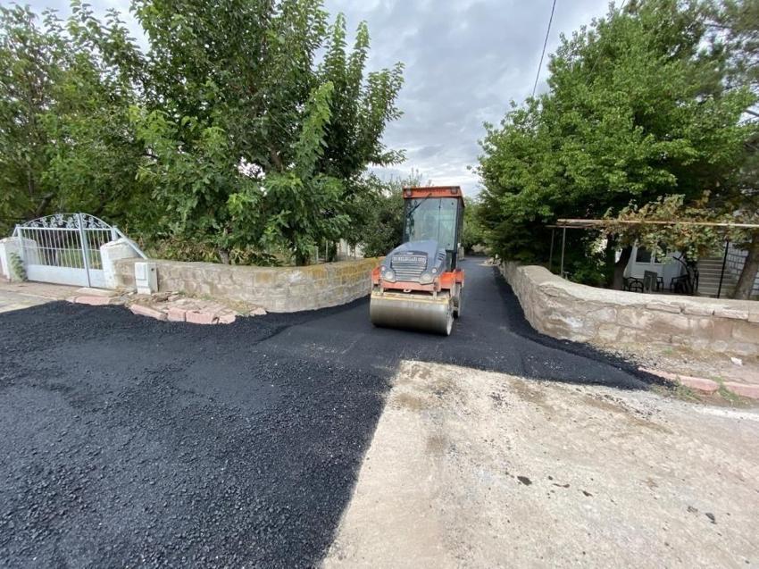 Kış gelmeden çalışmalar hızlandı! 2 bin 500 ton asfalt seriliyor