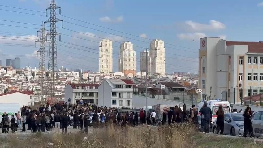 ESENYURT SEZAİ KARAKOÇ ANADOLU LİSESİ'NDE BIÇAKLI SALDIRI | Yaralı öğrenciler var! İşte olayın detayları
