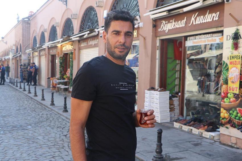 Adana'da vatandaşları ve esnafı mutlu eden uygulama! Tarihi Büyük Saat Kulesi'nin bulunduğu cadde trafiğe kapatıldı