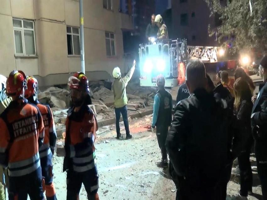 Maltepe'de 6 katlı bina çöktü: Arama kurtarma çalışması sürüyor
