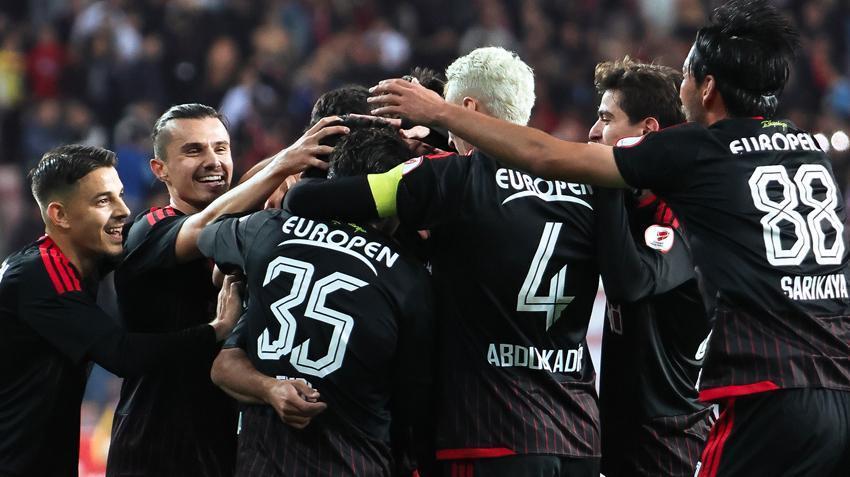 Eskişehirspor 4 golle turlardı! Hasan Kaya'nın golleri gündem oldu