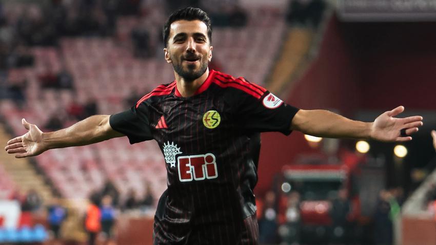 Eskişehirspor 4 golle turlardı! Hasan Kaya'nın golleri gündem oldu