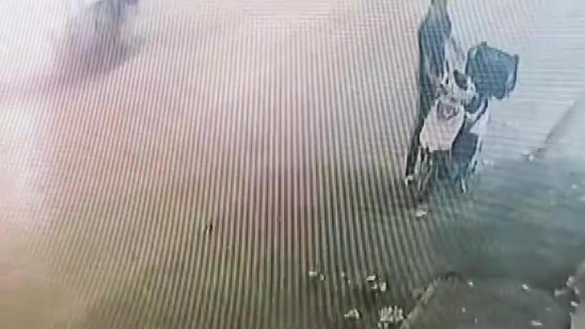 Adana'da paket teslimi yapan kuryenin motoru çalındı! Hırsızın pişkin savunması şoke etti!