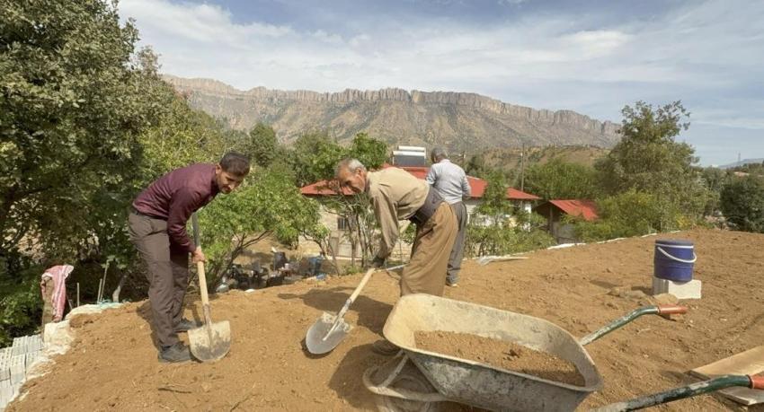 Anadolu'nun kaybolmaya yüz tutan geleneği Hakkari'de can buldu: Mahalle imamı çağrı yaptı, tüm ilçe seferber oldu!