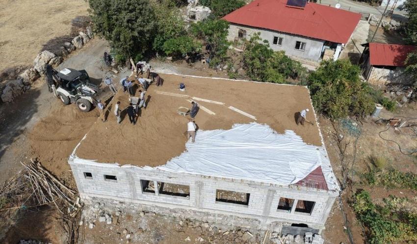 Anadolu'nun kaybolmaya yüz tutan geleneği Hakkari'de can buldu: Mahalle imamı çağrı yaptı, tüm ilçe seferber oldu!