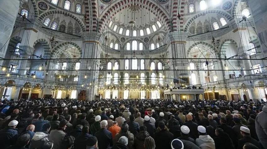 9 EKİM CUMA HUTBESİ YAYIMLANDI! Diyanet bugünkü Cuma hutbesi konusu, PDF metni ve duaları
