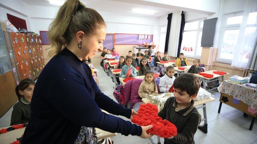 Öğretmenler Günü ne zaman, hangi gün kutlanacak? MEB 'den Öğretmenler Günü genelgesi