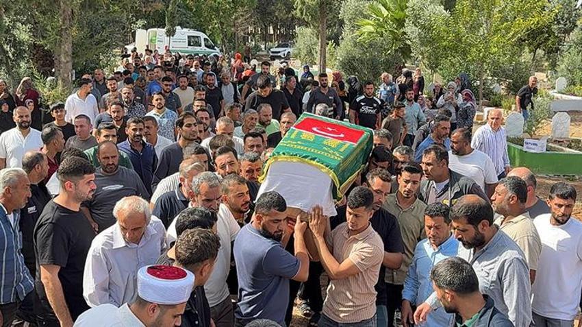 Batan gemide ölen Saliha Miray, kardeşinin yanına defnedildi! Önceki gün cansız bedenine ulaşılmıştı