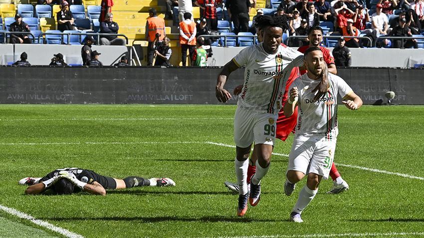 Gençlerbirliği-Amedspor maçında Gift Orban, Dia Saba'nın hareketi olay oldu