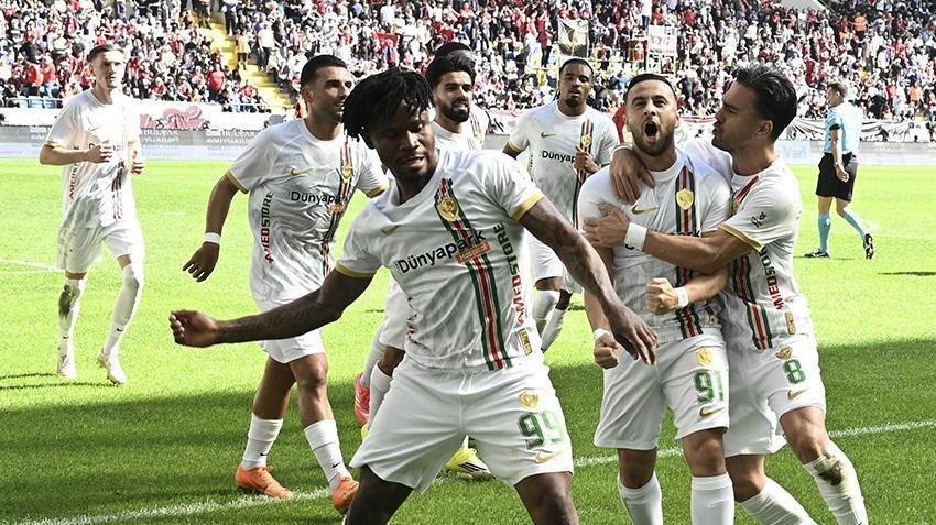 Gençlerbirliği-Amedspor maçında Gift Orban, Dia Saba'nın hareketi olay oldu