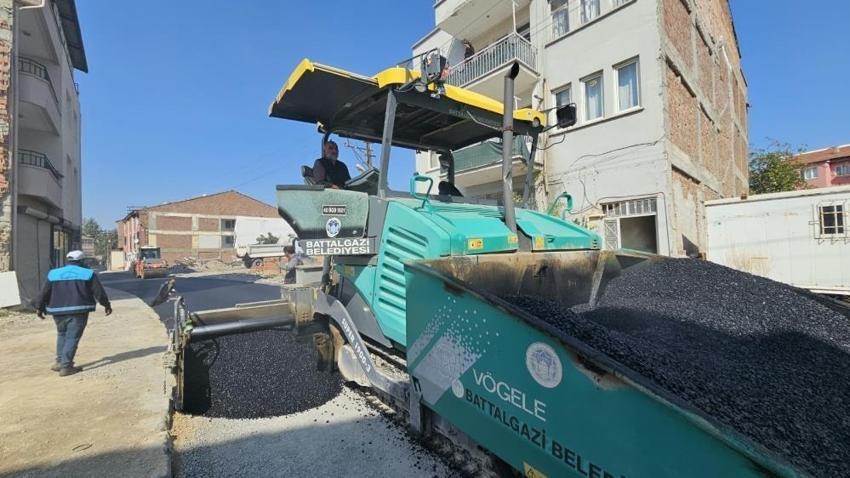 Malatya'da yeni konutlar tamamlandı, sıra yollara geldi: İki mahallede çalışmalar bitti
