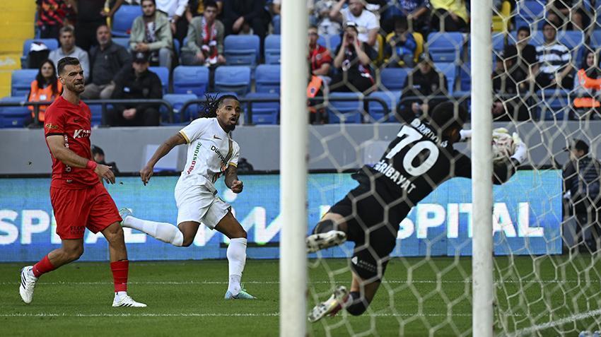 Amedspor'da deprem! Samuel Ballet yetmedi, İrfan Can Eğribayat bitirdi