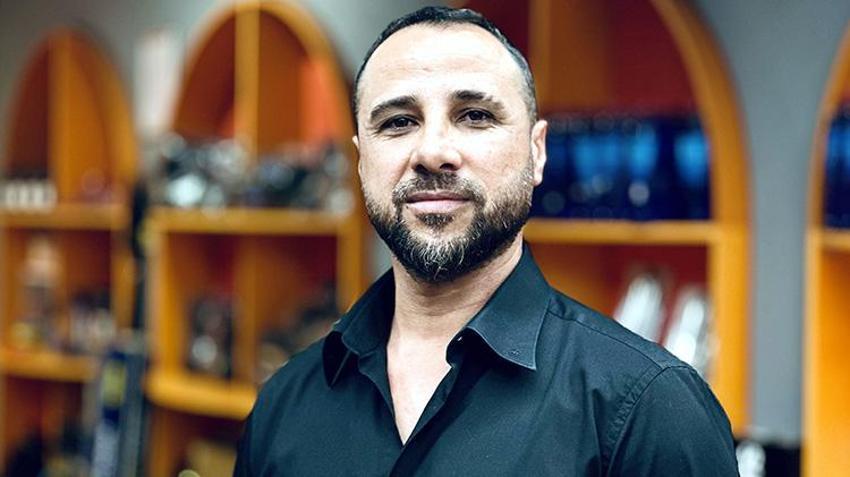 Üniversiteli Zehra erkeklere meydan okuyor! Oto bakımda kadın eli fark yarattı