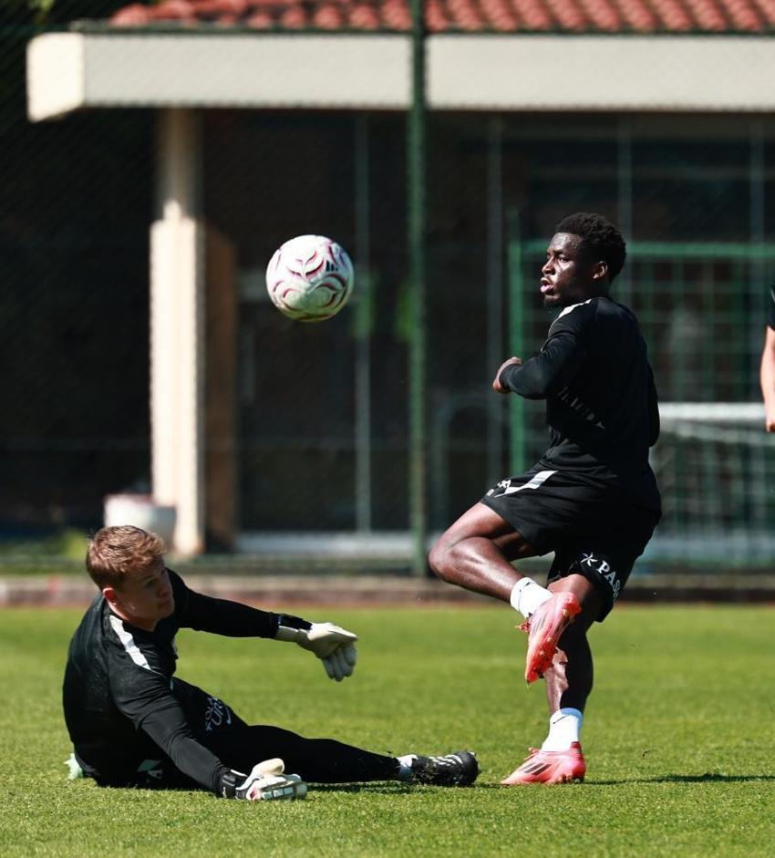 BEŞİKTAŞ - KOCAELİSPOR MAÇI SAAT KAÇTA, HANGİ KANALDA? Muhtemel 11'ler ve maç öncesi son gelişmeler