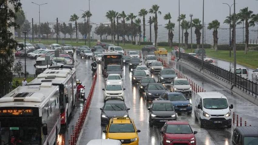 İZMİR HAVA DURUMU 13 EKİM 2026 | İzmir'e yağmur geliyor mu? Konak, Karşıyaka, Bornova ve Buca'da bugün hava nasıl olacak?