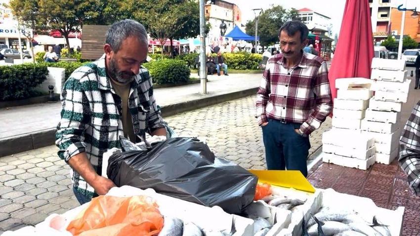 Balık tezgahlarında 21 yıl sonra bir ilk! 3 tanesi 100 TL