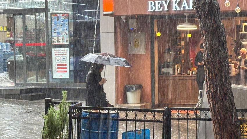 Meteoroloji'den Bursa’da sağanak ve fırtına uyarısı geldi: Rüzgar 80 kilometreye ulaşacak